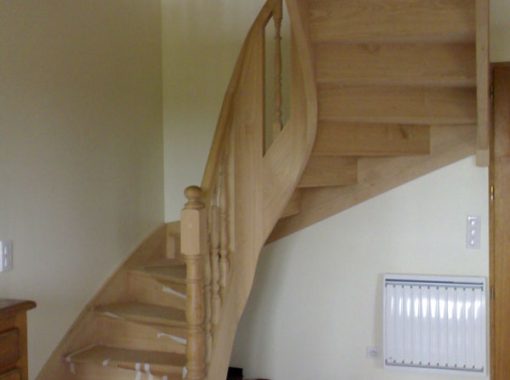 Escalier demi-tour en bois