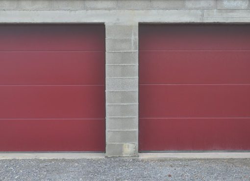 Portes de garage rouges