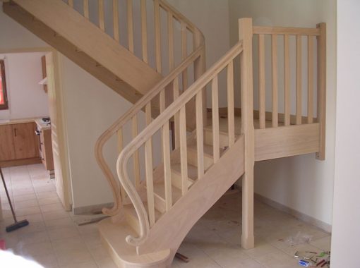 Escalier avec pallier et finitions